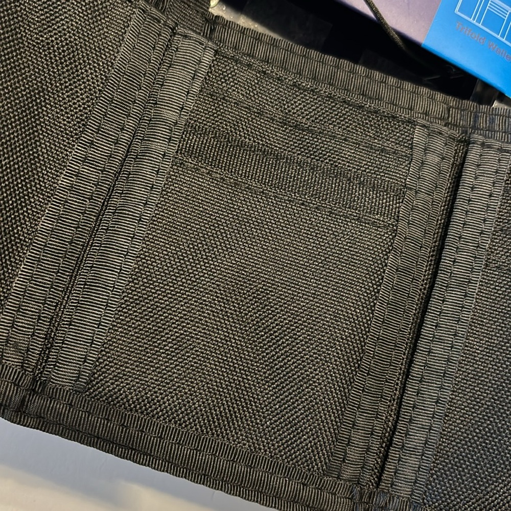 Aeropostale Tan Tri-Fold Wallet - Picture 8 of 11